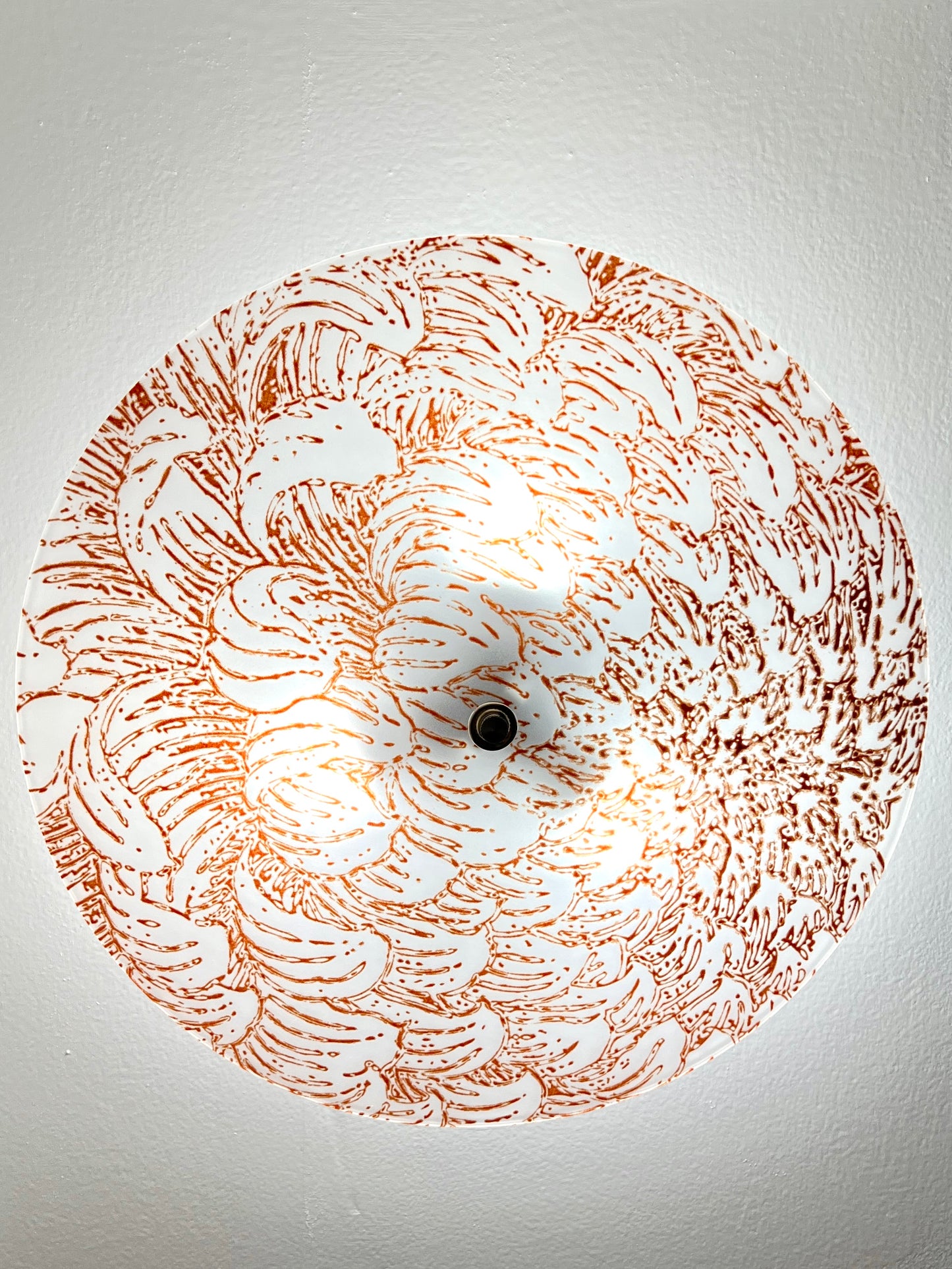 The Chrysanthemum Ceiling Light in Crimson