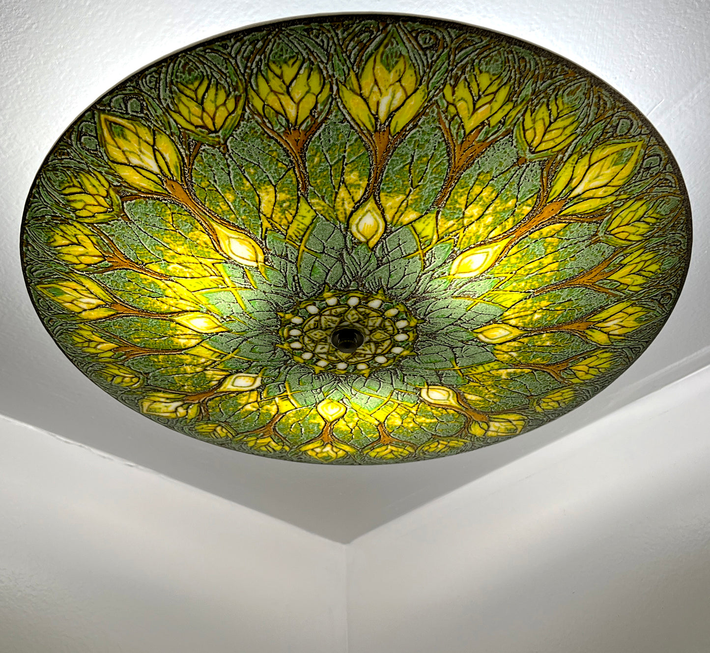 The Rowan Ceiling Light
