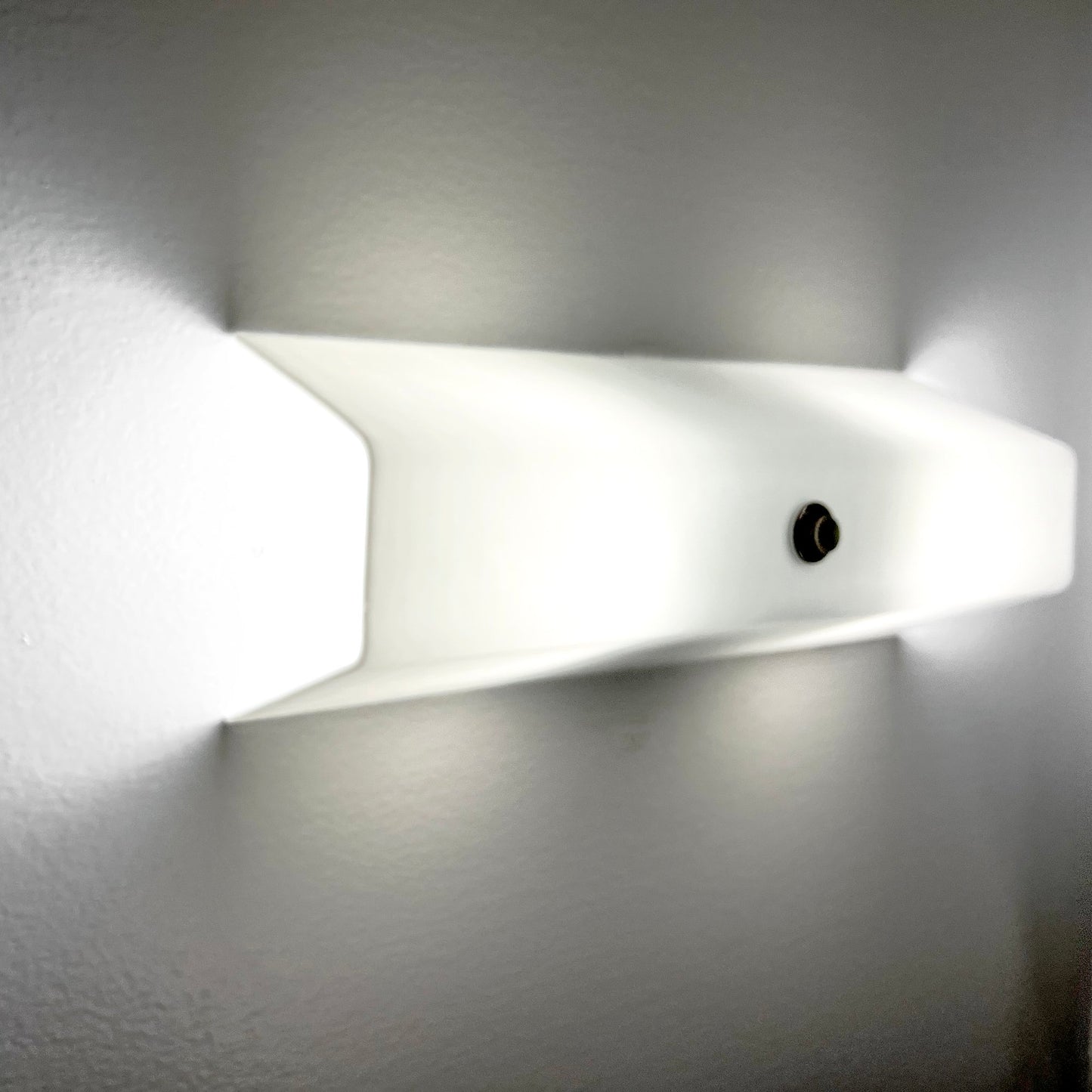 Bathroom Wall Sconce, White