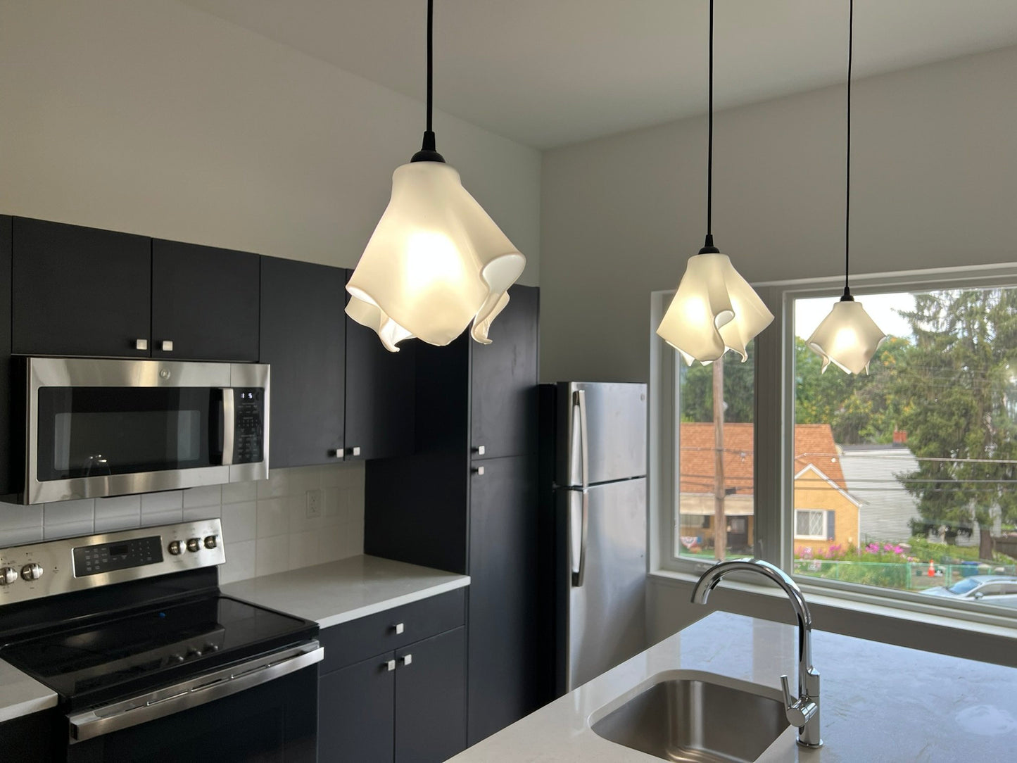 The Handkerchief Pendant Light, White Glass