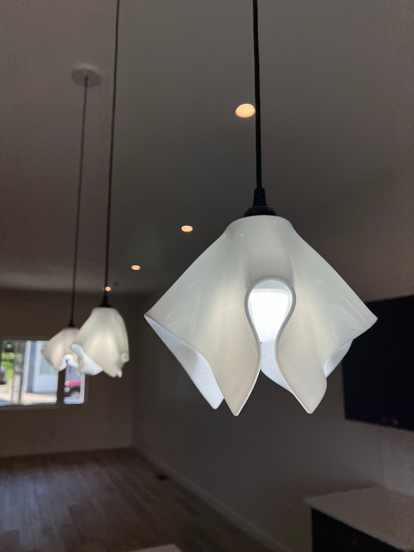 The Handkerchief Pendant Light, White Glass