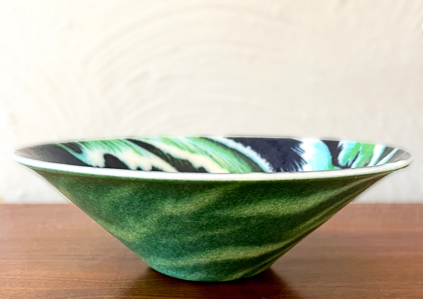 The Big Wave Bowl, Large Cone