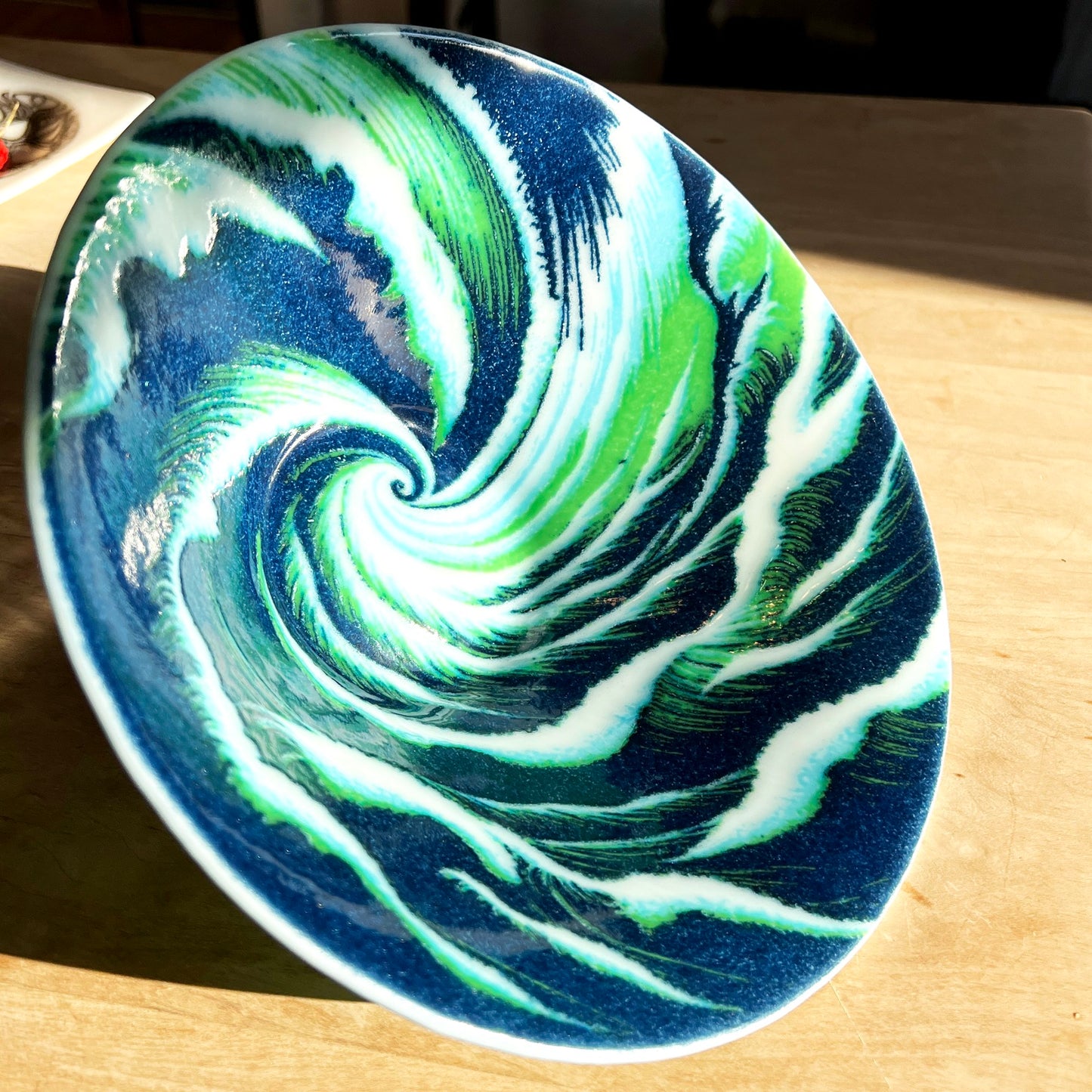 The Big Wave Bowl, Large Cone